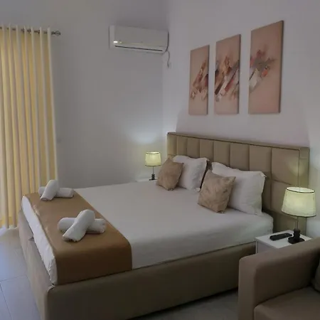 Deka-x Hotel