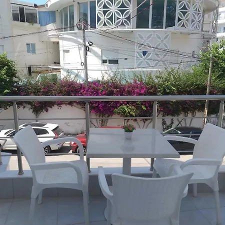Deka-x Hotel
