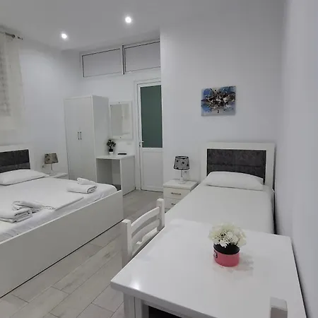 Deka-x Hotel *