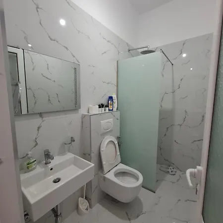 Deka-x Hotel *