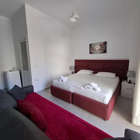 Deka-x Hotel