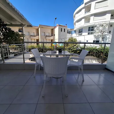 Deka-x Hotel