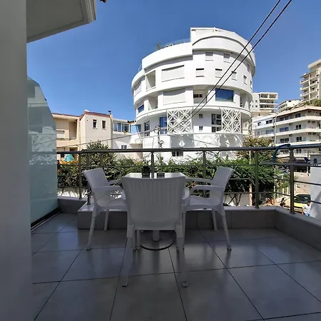 Deka-x Sarandë