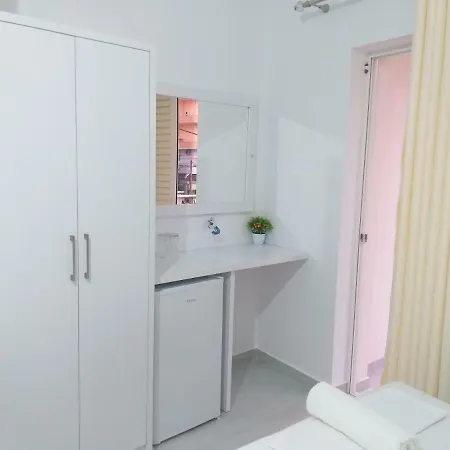 Deka-x Hotel